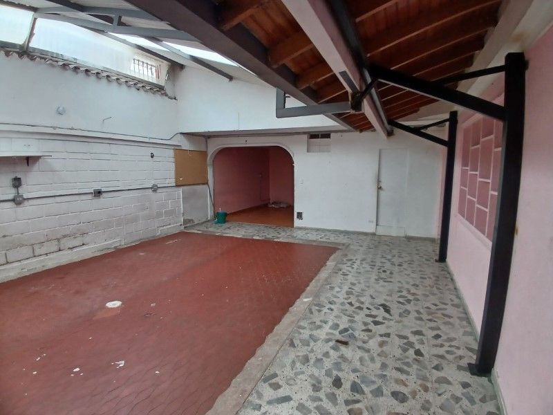 Local en arriendo ubicado en Medellín, sector Calasanz