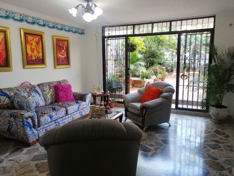 Casa en arriendo ubicada en Medellín, sector La Castellana