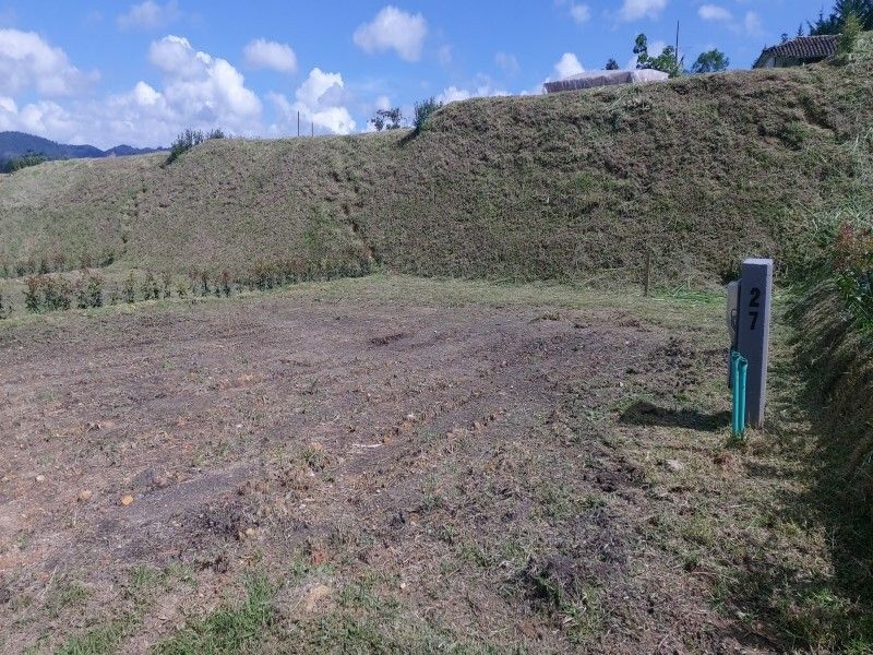 Lote en venta ubicado en El Retiro, sector La Fe