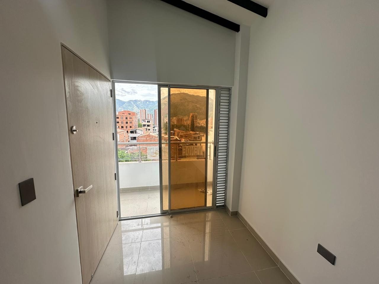 APARTAESTUDIO EN ARRIENDO UBICADO EN BELLO SECTOR CABAÑITAS