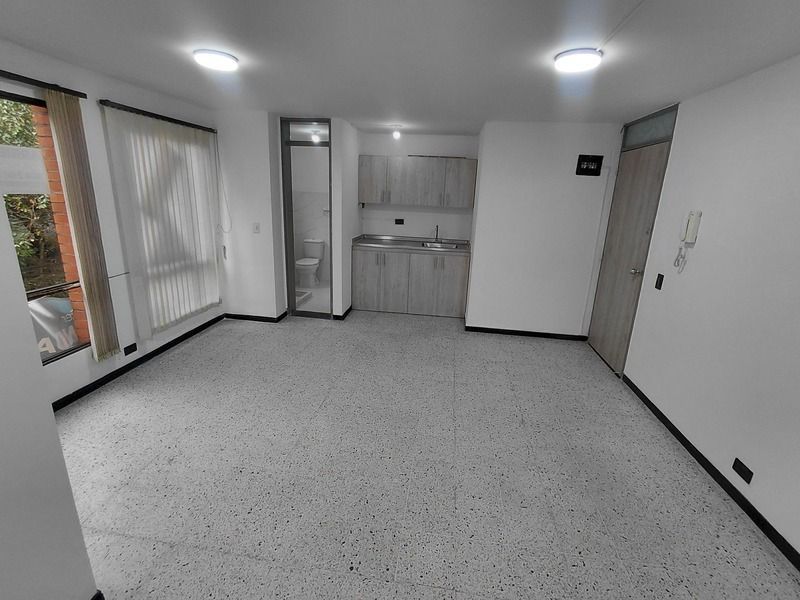 Oficina en arriendo ubicada en Medellín, sector Estadio