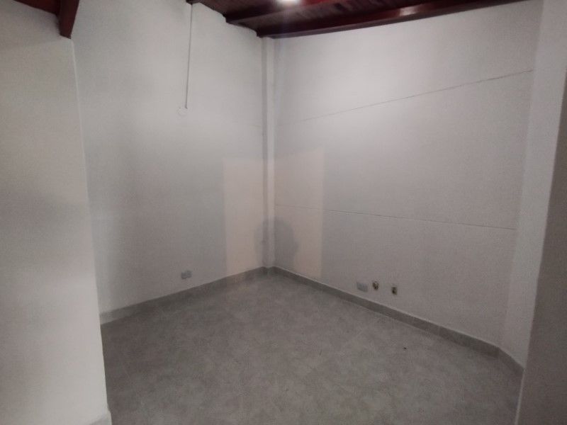 Oficina en arriendo ubicada en Medellín, sector Florida Nueva