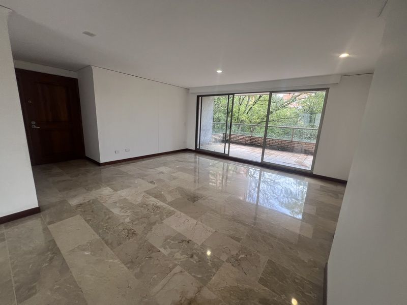 APARTAMENTO EN ARRIENDO UBICADO EN EL POBLADO SECTOR SAN LUCAS