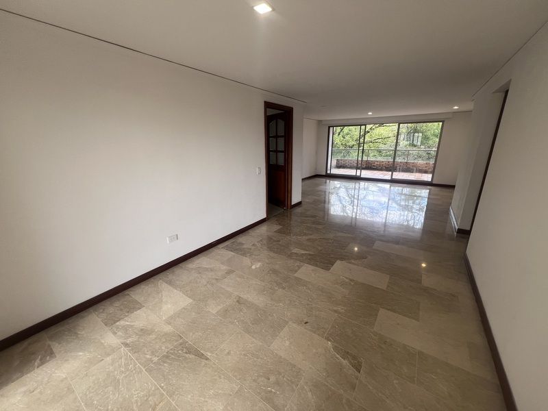 APARTAMENTO EN ARRIENDO UBICADO EN EL POBLADO SECTOR SAN LUCAS