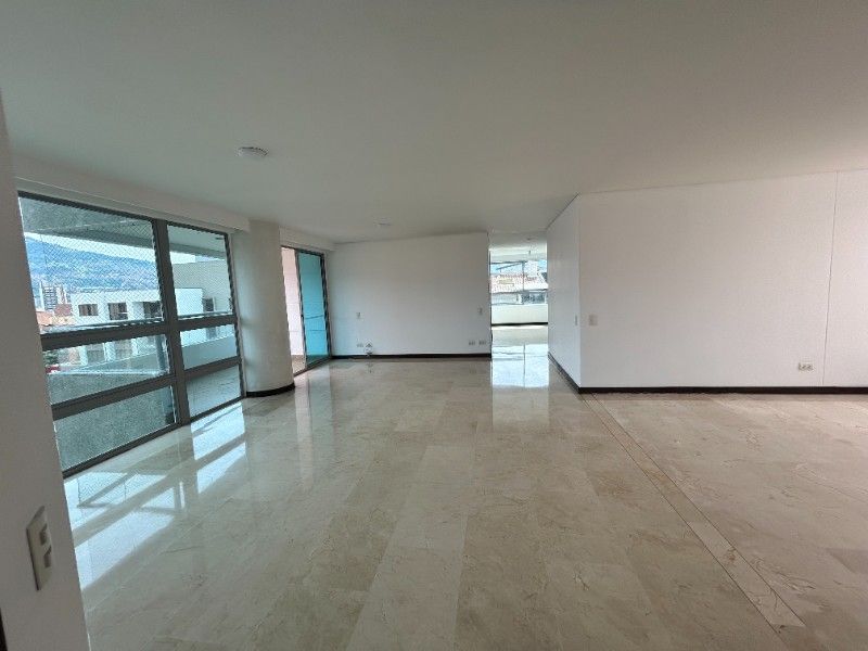APARTAMENTO EN ARRIENDO UBICADO EN MEDELLIN SECTOR LAURELES