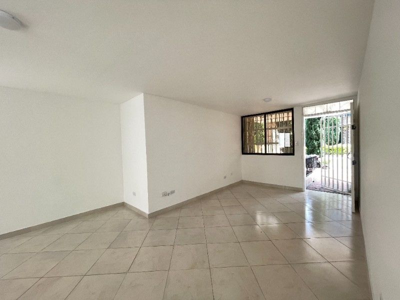 CASA EN ARRIENDO UBICADO EN MEDELLIN SECTOR SIMON BOLIVAR