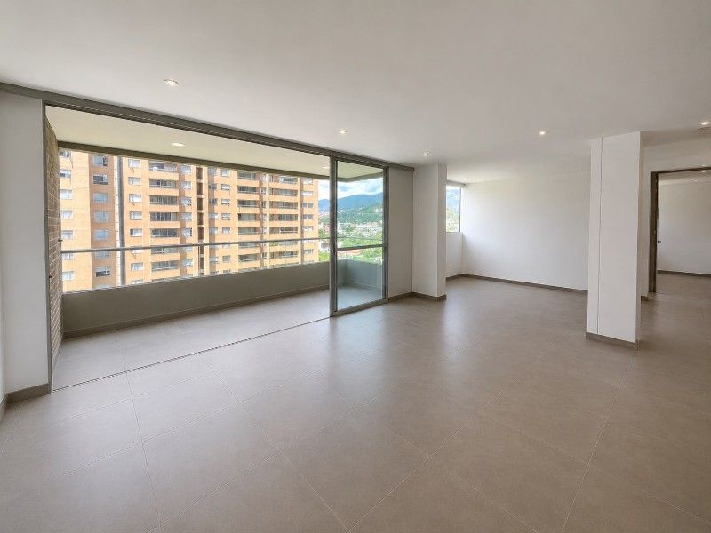 APARTAMENTO EN ARRIENDO UBICADO EN EL POBLADO SECTOR CIUDAD DEL RÍO