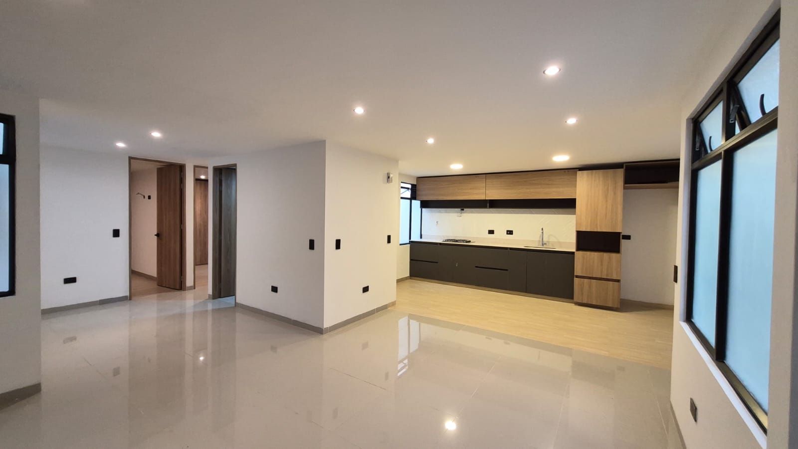 APARTAMENTO EN ARRIENDO UBICADO EN SABANETA SECTOR CENTRO