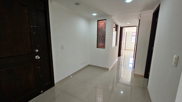 APARTAMENTO EN ARRIENDO UBICADO EN MEDELLIN SECTOR LAURELES