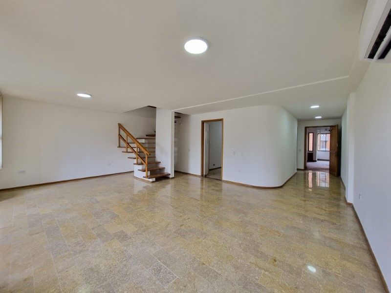 Oficina en arriendo ubicada en Medellín, sector Aguacatala