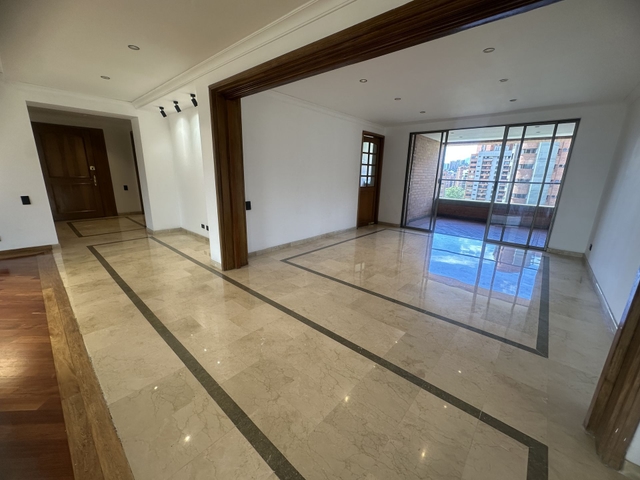 APARTAMENTO EN ARRIENDO UBICADO EN EL POBLADO SECTOR LOS BALSOS