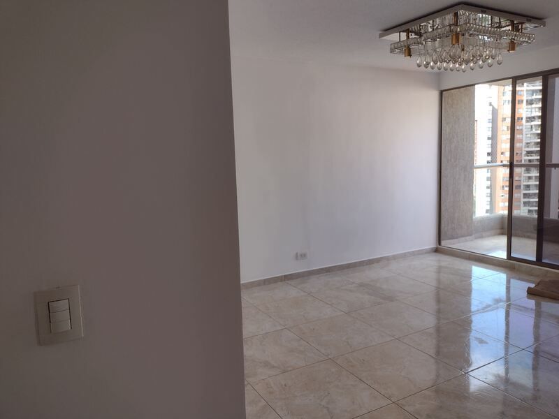 APARTAMENTO EN ARRIENDO UBICADO EN MEDELLIN SECTOR LOMA DE LOS BERNAL