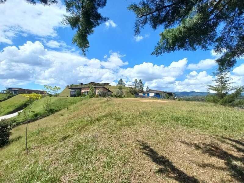 Lote en venta ubicado en El Retiro, sector Pantanillo