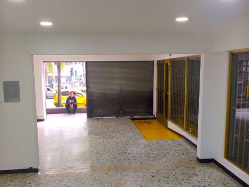 Local en arriendo ubicado en Medellín, sector Candelaria