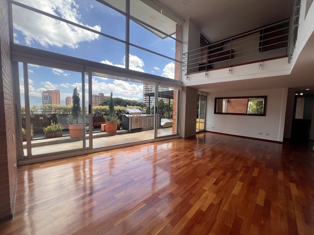 APARTAMENTO EN ARRIENDO UBICADO EN EL POBLADO SECTOR EL TESORO
