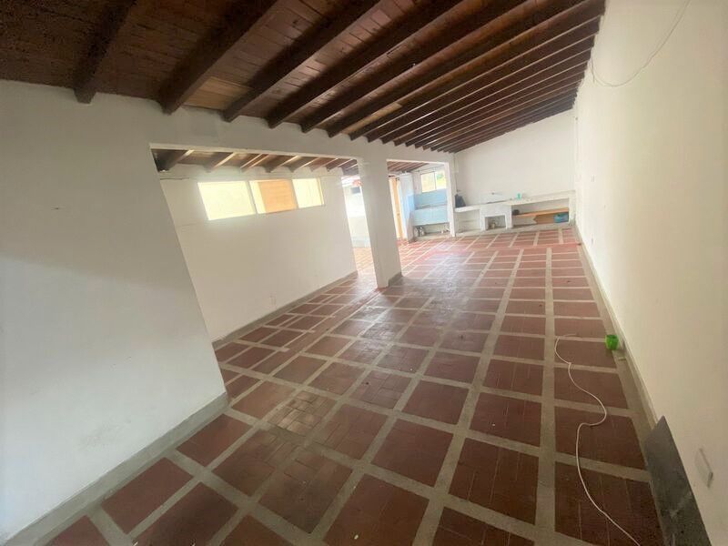 Bodega en arriendo ubicada en Medellín, sector Estacion Bomberos