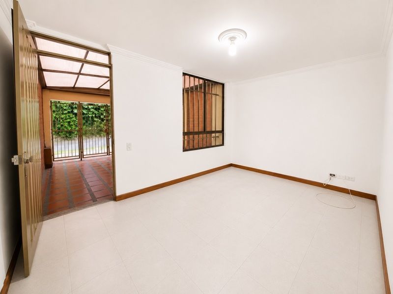 CASA EN ARRIENDO UBICADA EN ENVIGADO SECTOR EL DORADO