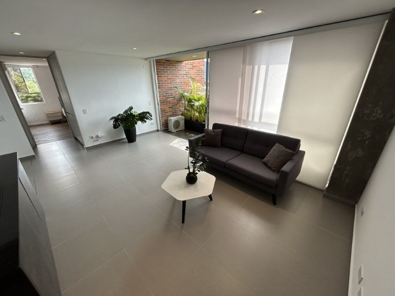 Apartamento en arriendo ubicado en Envigado, sector Loma del Esmeraldal