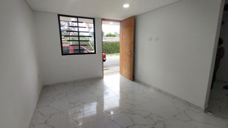 CASA EN ARRIENDO UBICADA EN LA CEJA SECTOR VIVA