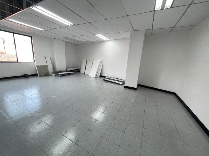 OFICINA EN ARRIENDO UBICADA EN MEDELLIN SECTOR AV NUTIBARA
