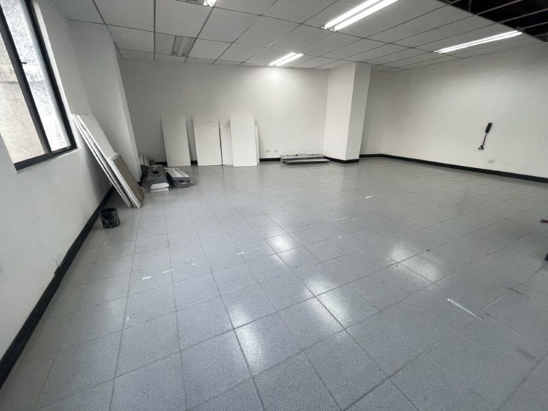 OFICINA EN ARRIENDO UBICADA EN MEDELLIN SECTOR AV NUTIBARA