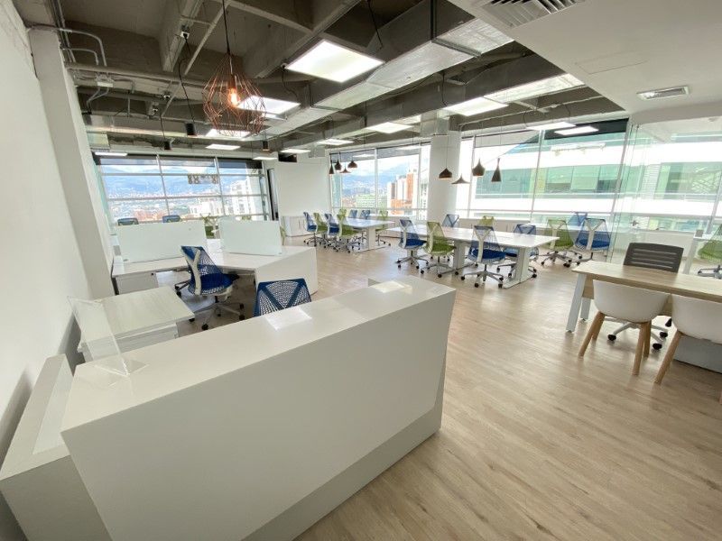 Oficina en arriendo ubicada en Medellín, sector Milla de Oro