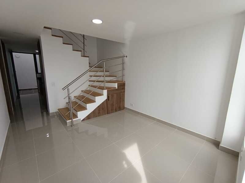 CASA EN ARRIENDO UBICADA EN LA CEJA SECTOR VIVA