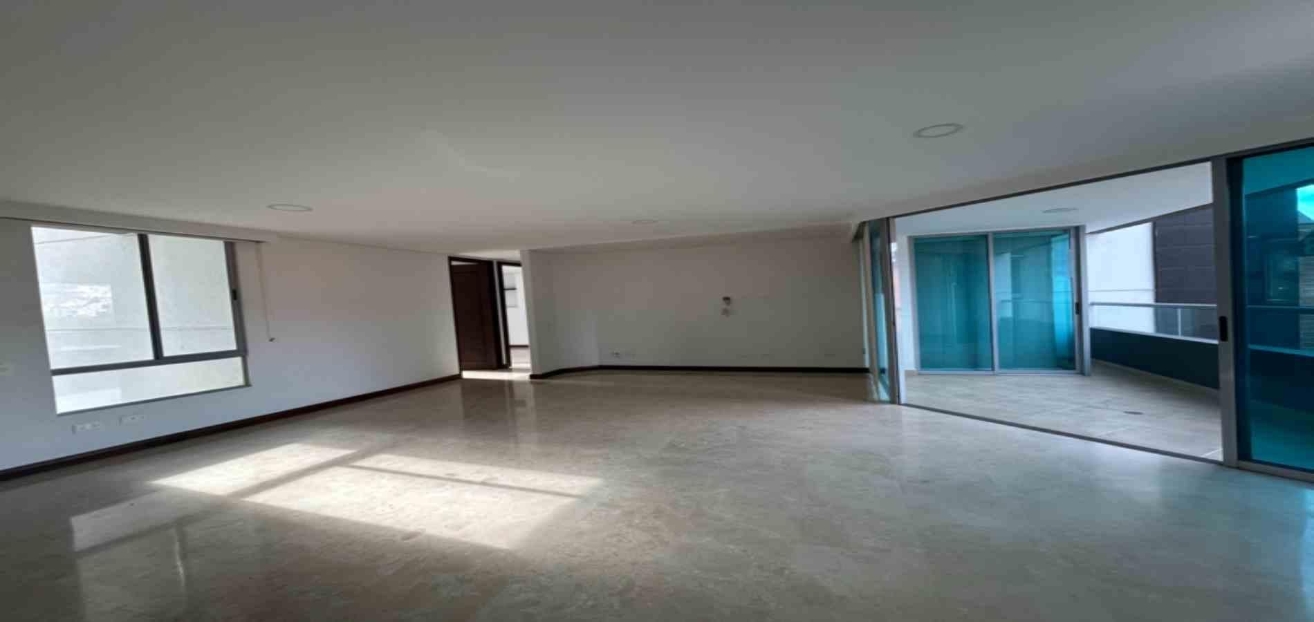 APARTAMENTO EN ARRIENDO UBICADO EN MEDELLIN SECTOR LAURELES