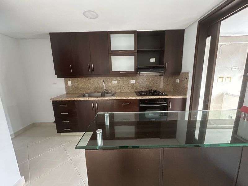 APARTAMENTO EN ARRIENDO UBICADO EN MEDELLIN SECTOR LAURELES