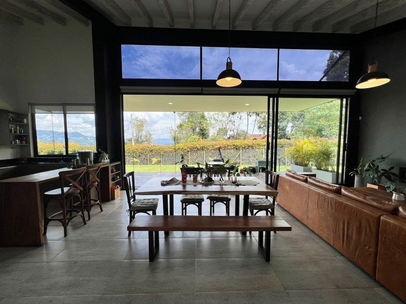 Finca en venta ubicada en El Carmen de Viboral, sector El Canada