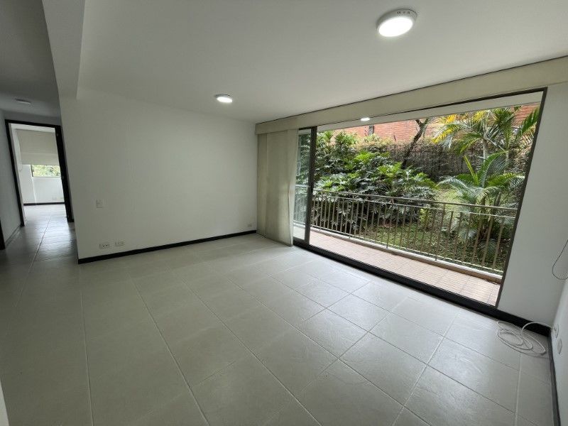 APARTAMENTO EN ARRIENDO UBICADA EN MEDELLIN SECTOR LOMA DE LOS BERNAL