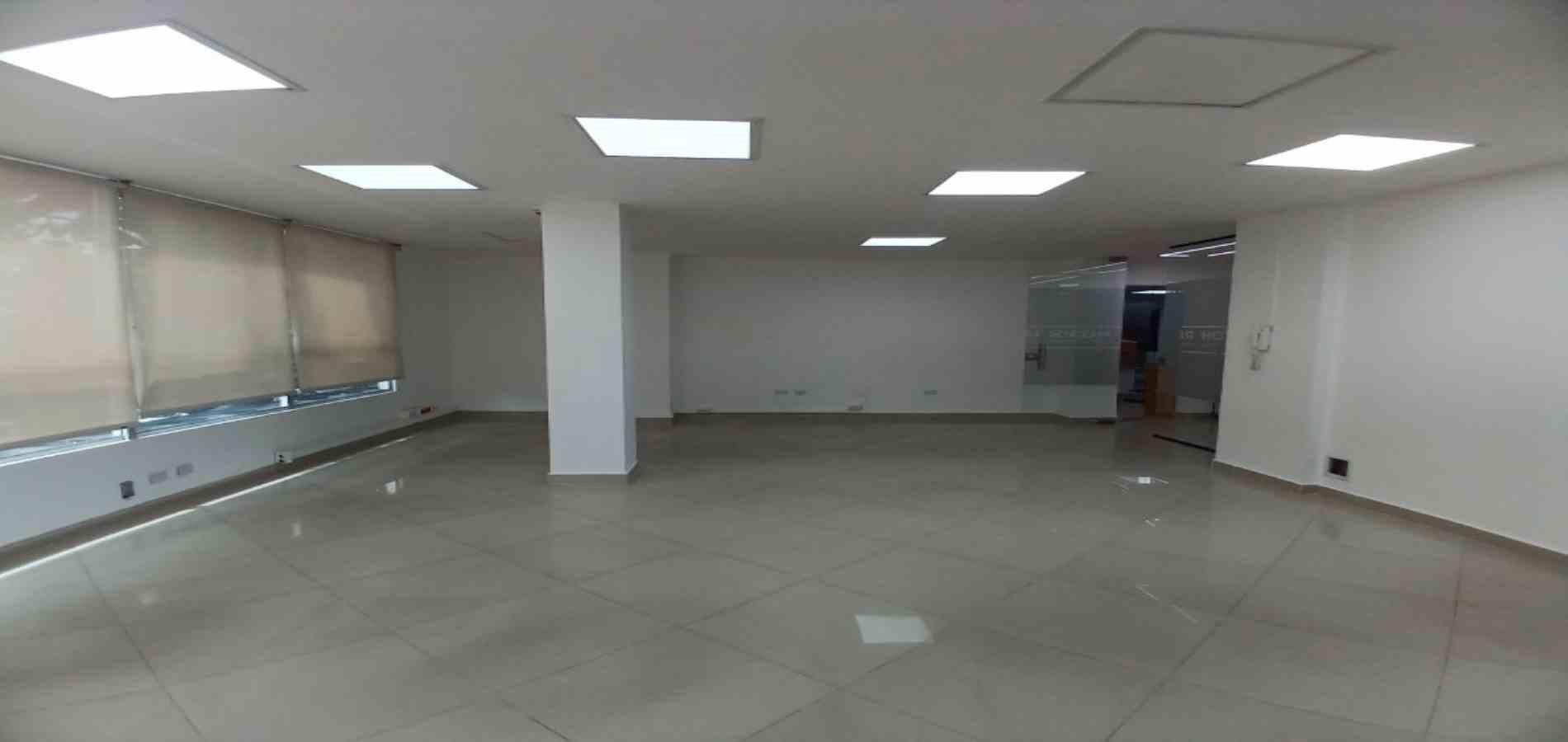 Oficina en arriendo ubicada en Medellín, sector Estadio