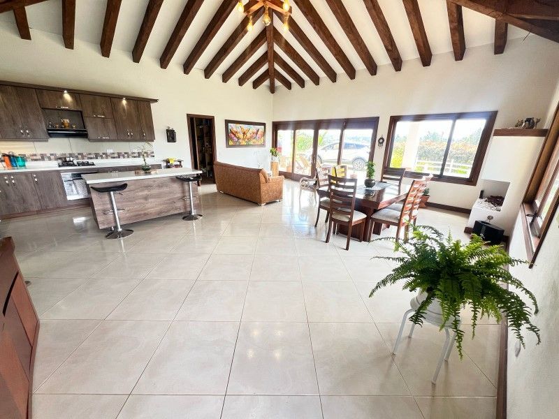 Finca en venta ubicada en Rionegro, sector La Porquera