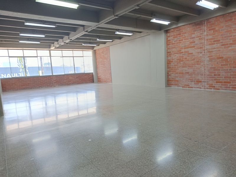 Oficina en arriendo ubicada en Medellín, sector Avenida Guayabal