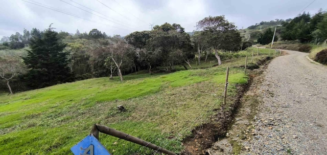 Lote en venta ubicado en Medellín, sector Vereda la Honda