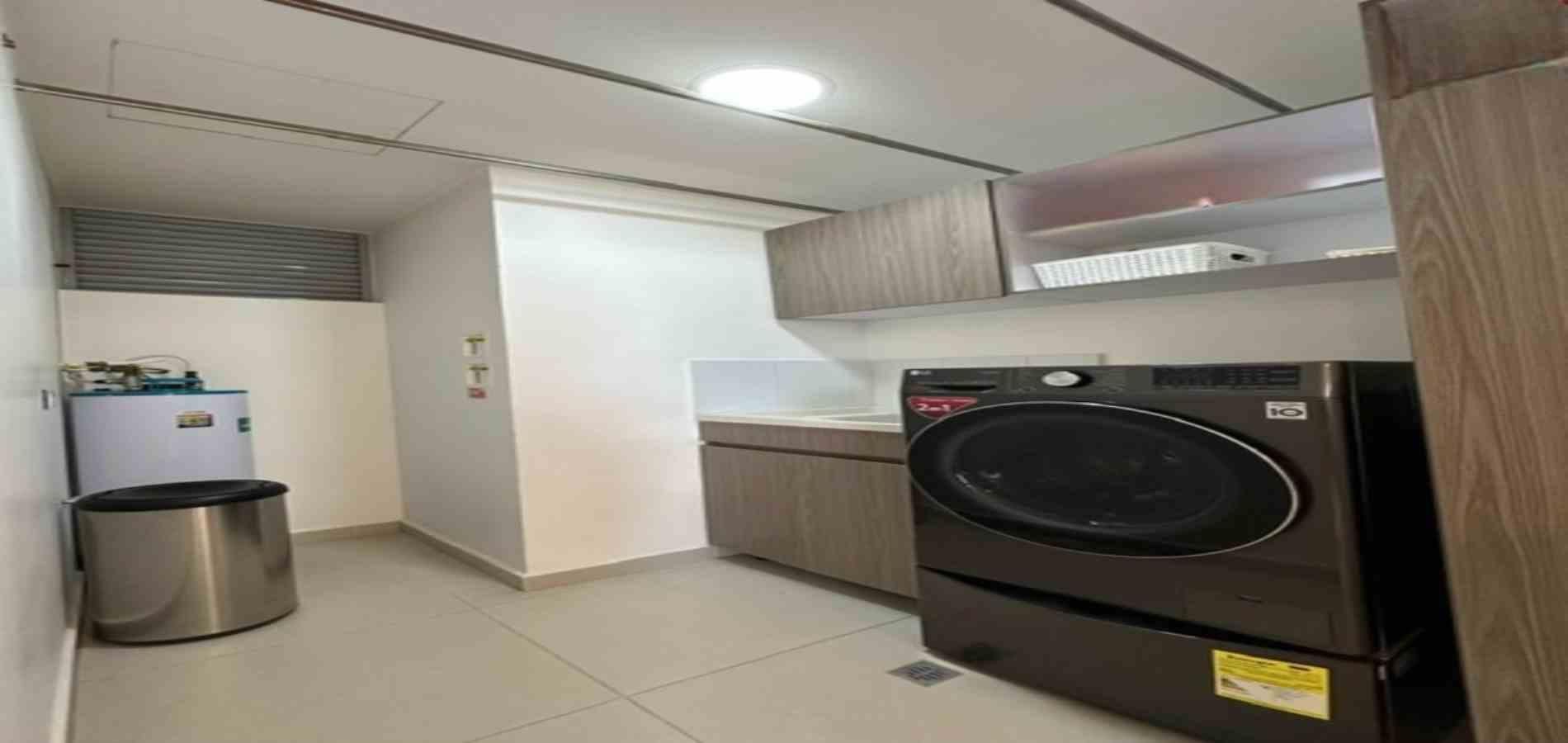 Apartamento en venta ubicado en Envigado, sector Loma de los Mesa