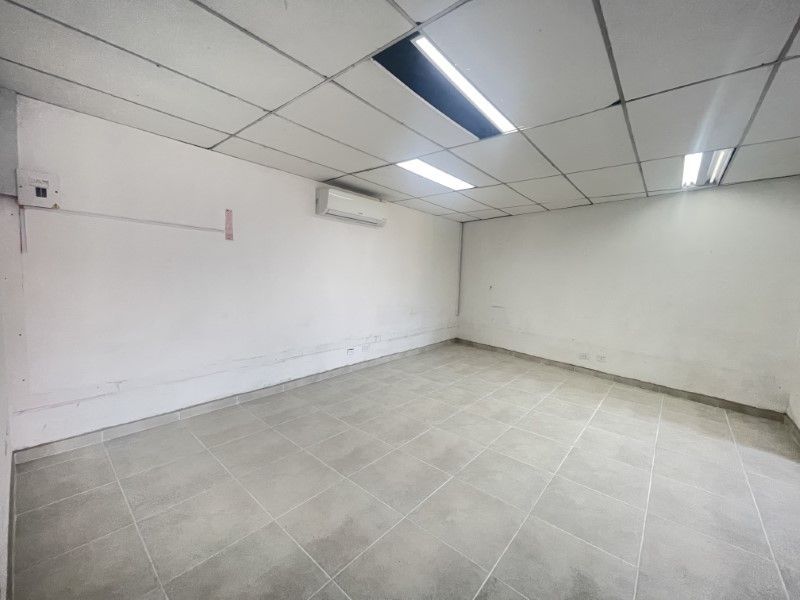 Oficina en arriendo ubicada en Medellín, sector Avenida Nutibara