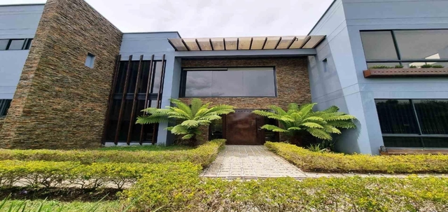 Casa en venta ubicada en Envigado, sector El Penasco