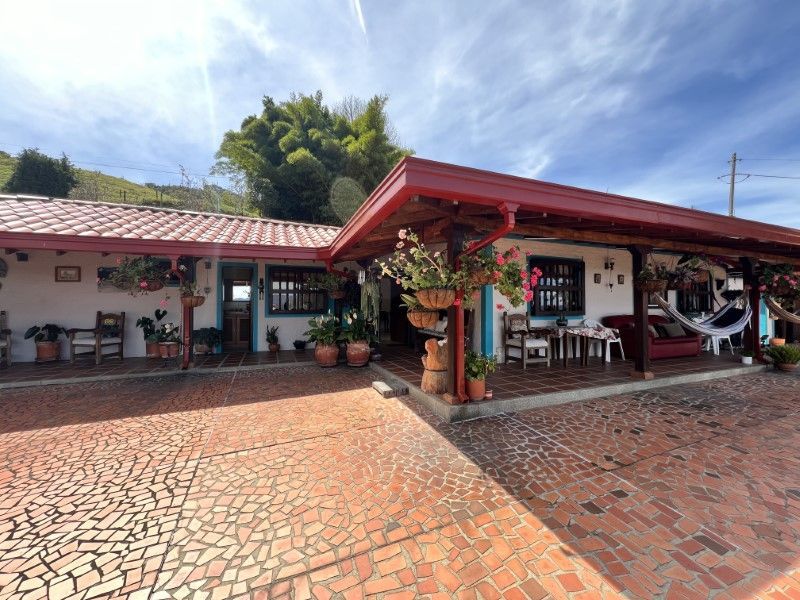 Finca en venta ubicada en Rionegro, sector Sajonia