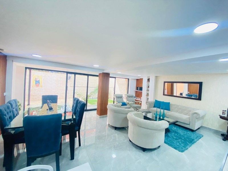 Casa en venta ubicada en La Estrella, sector Suramérica