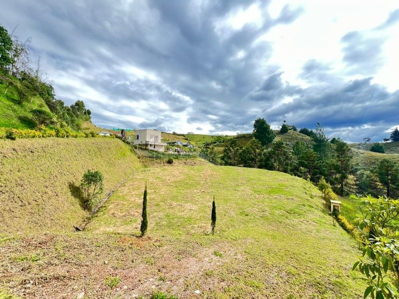 Lote en venta ubicado en El Retiro, sector El Chuzcal