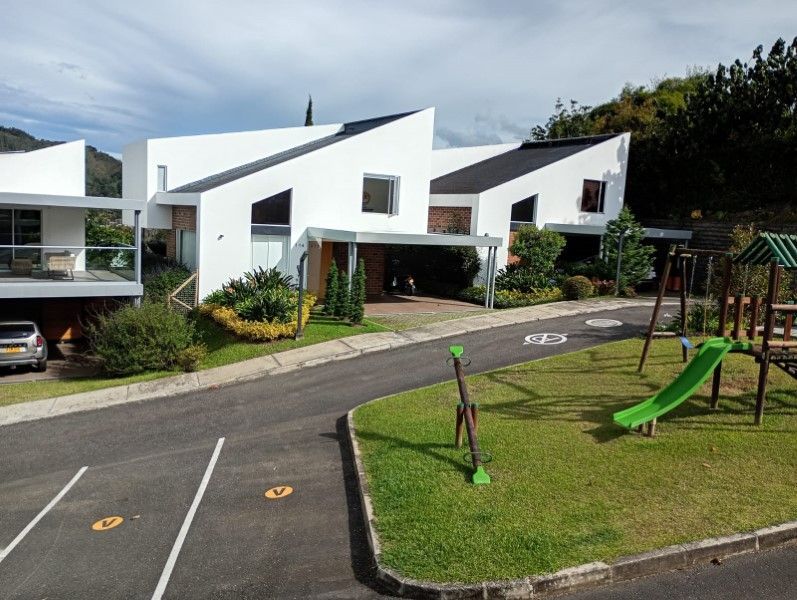 Casa en venta ubicada en El Retiro, sector La María