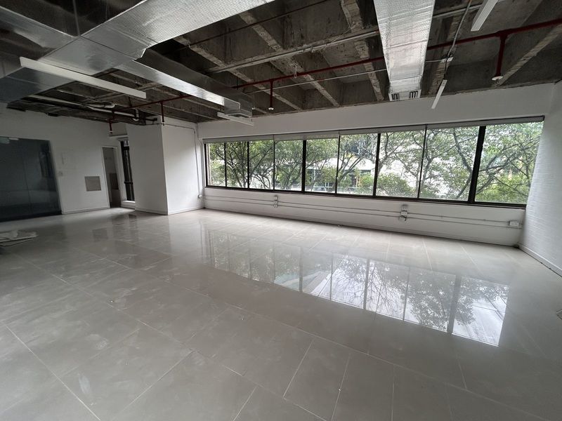Oficina en arriendo ubicada en Medellín, sector Milla de Oro