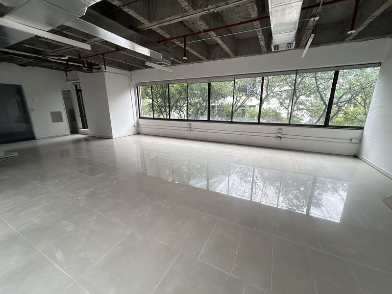 Oficina en arriendo ubicada en Medellín, sector Milla de Oro