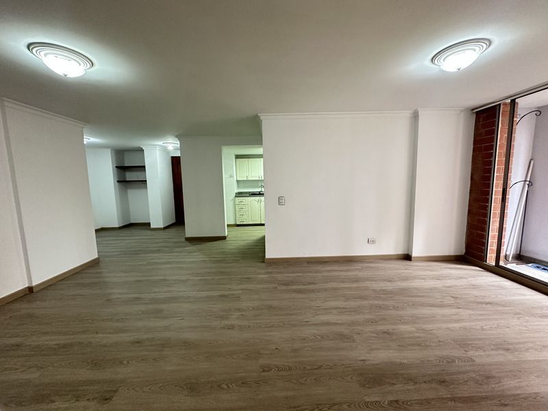 Apartamento en venta ubicado en Envigado, sector Loma del Esmeraldal