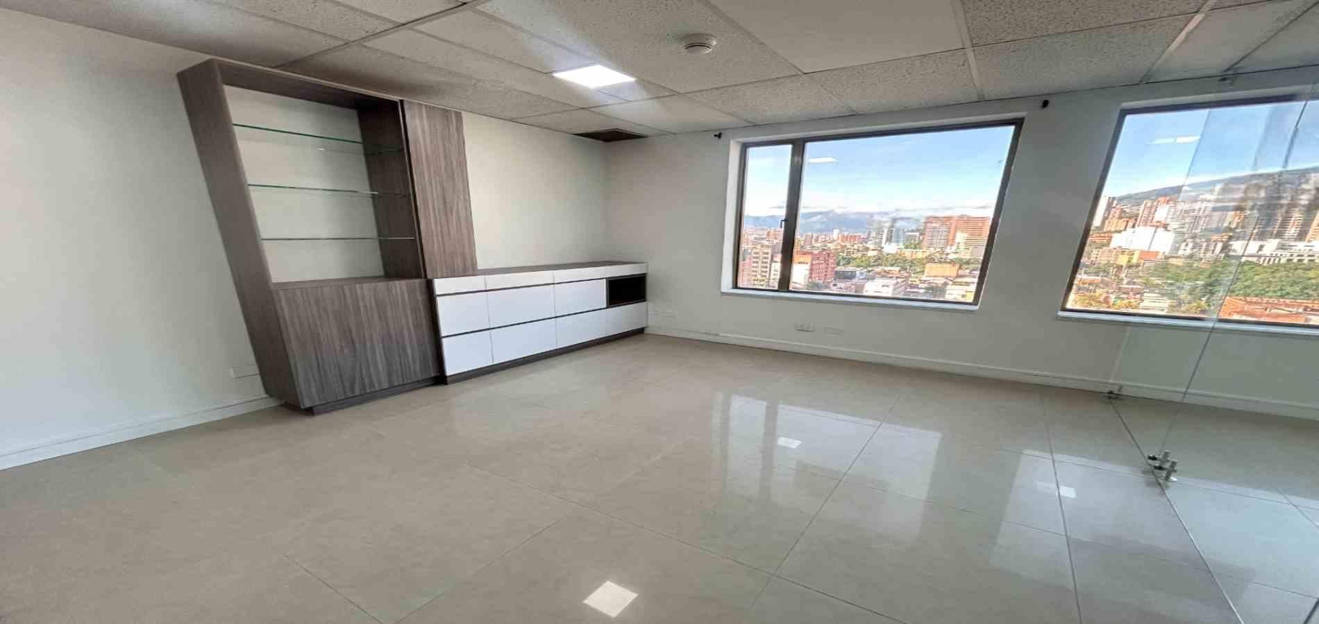 Oficina en arriendo ubicada en Medellín, sector Astorga