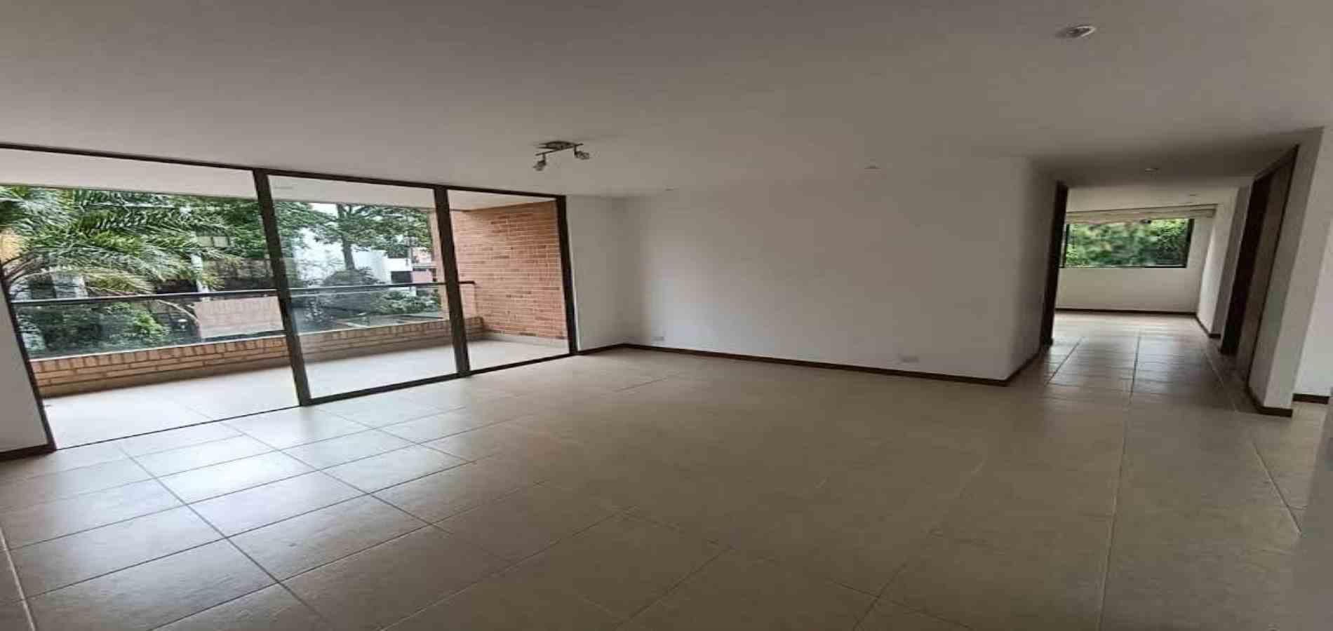 Apartamento en arriendo ubicado en Medellín, sector Balsos