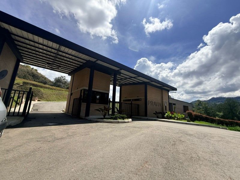 Lote en venta ubicado en Rionegro, sector Cabeceras