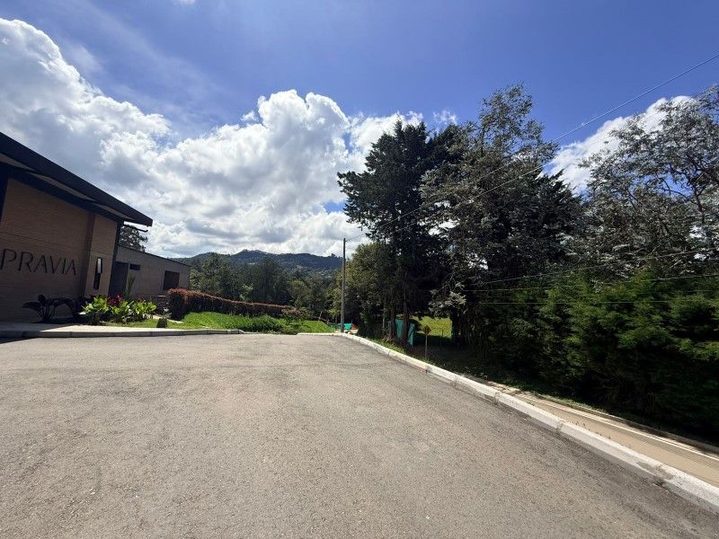 Lote en venta ubicado en Rionegro, sector Cabeceras