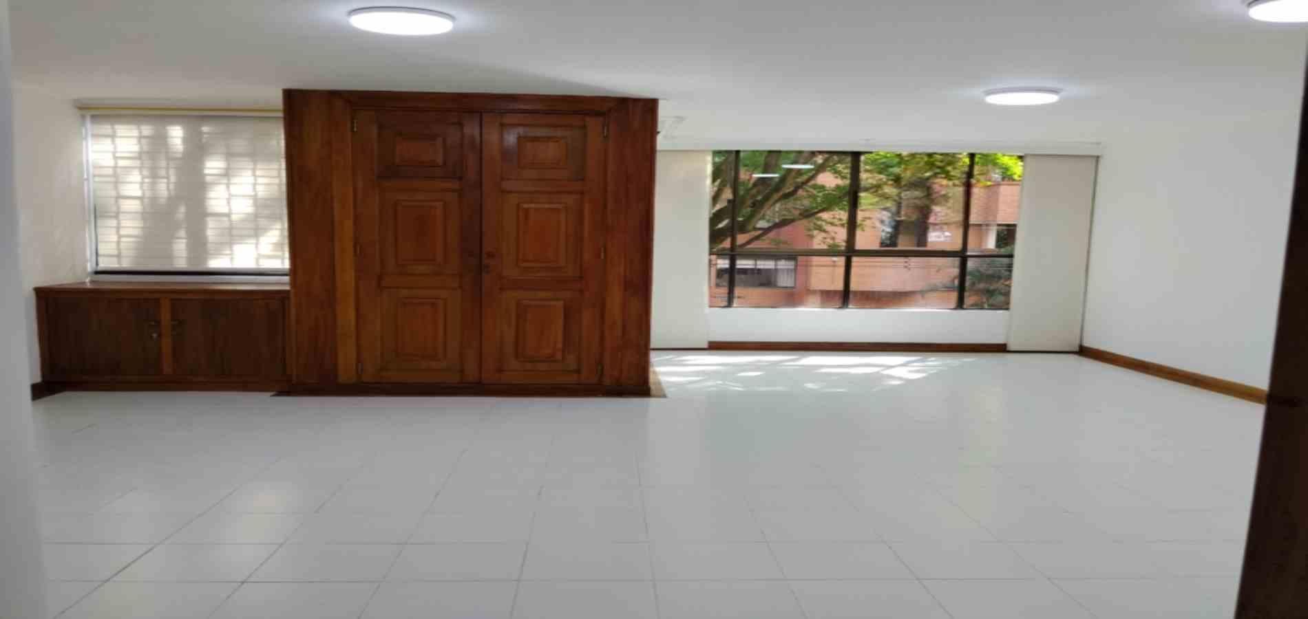 Apartamento en arriendo ubicado en Medellín, sector Laureles